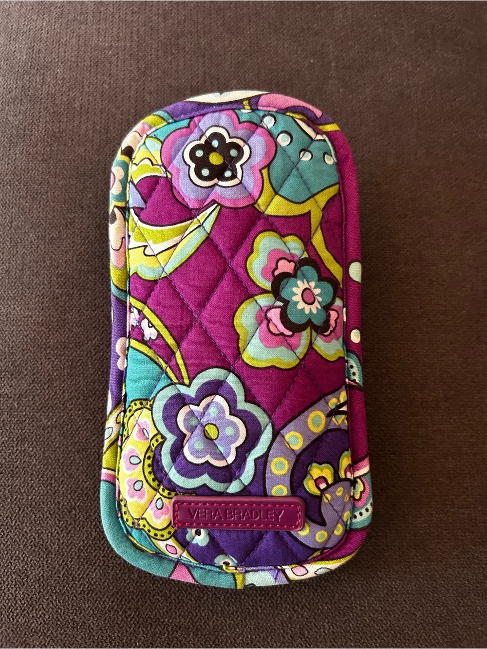 Vera Bradley Quilted Double Eye Case in Retired Heather Pattern - Picture 13 of 13